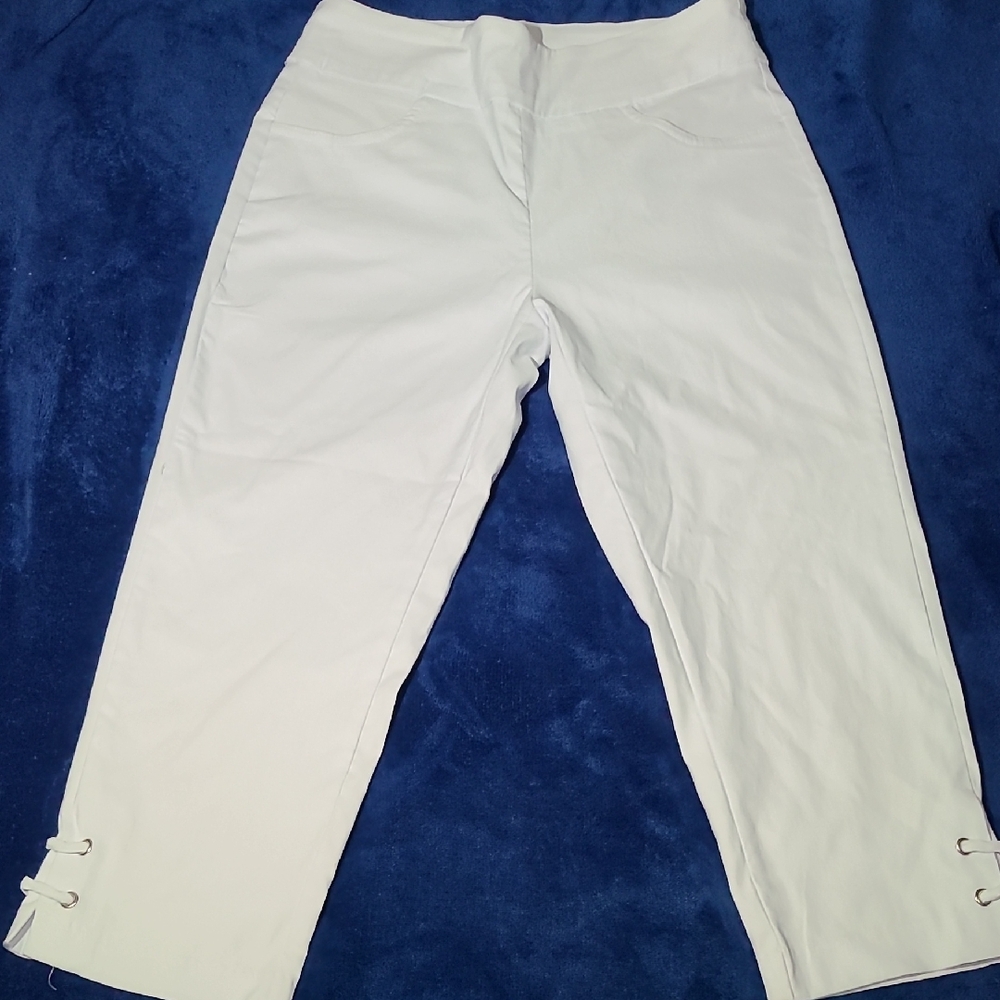 Bella Rose Capri White Cropped Pants with Side Ties Size Ps